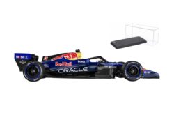 Red Bull F1 RB22 2026 - #3 Max Verstappen (NETHERLANDS) - Hard case + helmet