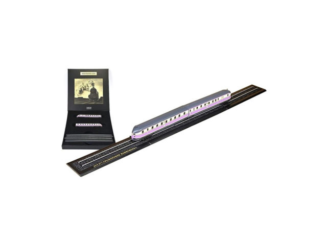 SVT 877 - FLIEGHENDER HAMBURGER - Z GAUGE - GREAT TRAINS OF THE WORLD