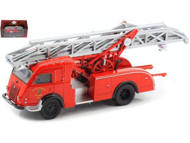 Renault DL 18 GALION T2 FIRE TRUCK