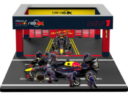 Red Bull RB19 #11 SERGIO PEREZ 2023 - PIT PASS SET